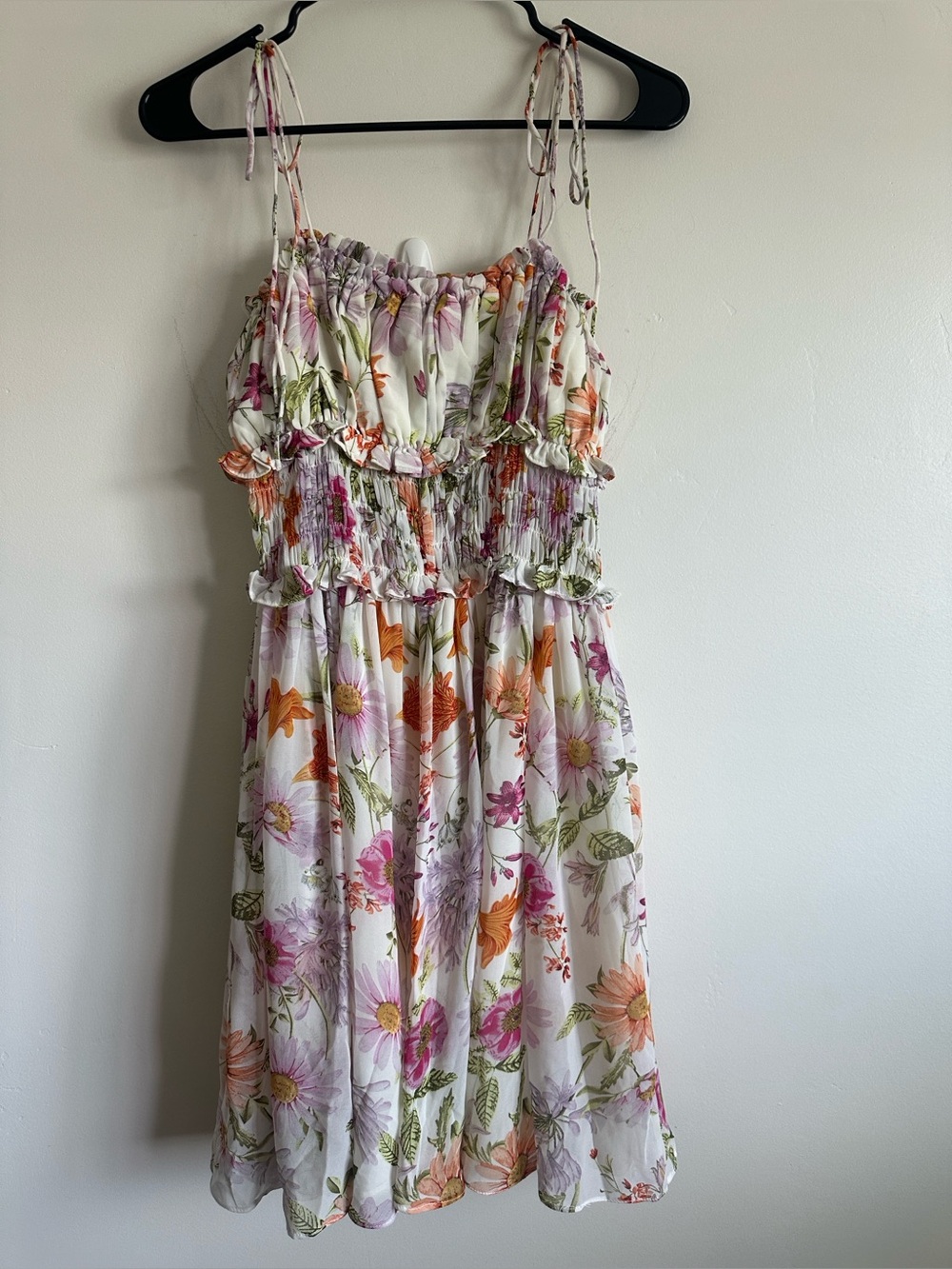 EN SAISON Floral Smocked Mini Dress Size Medium - Picture 3 of 4